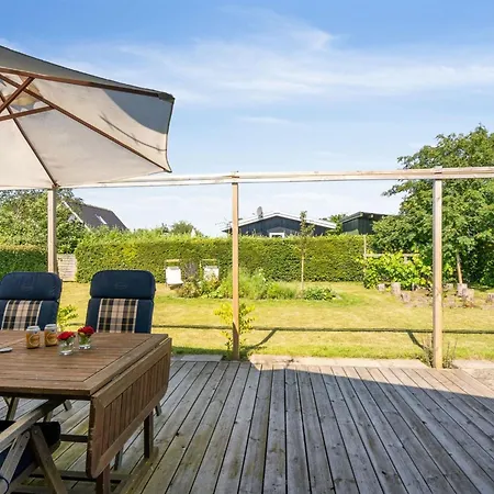 Thomas - 120m From The Sea By Interhome *