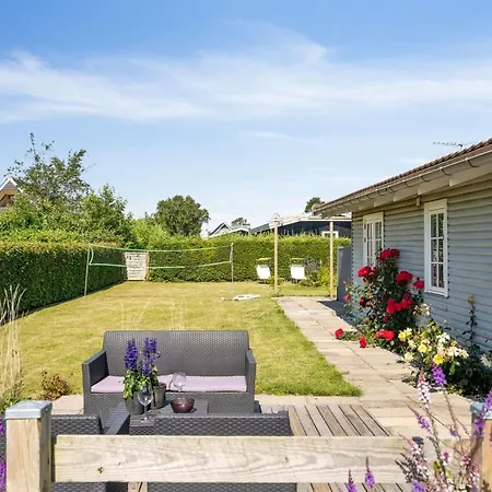 Thomas - 120m From The Sea By Interhome *